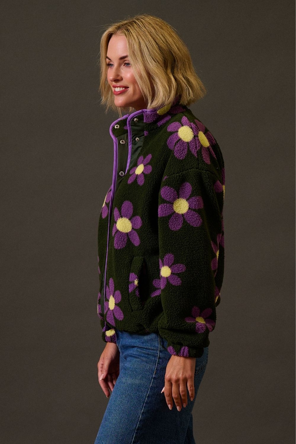 Remi Popper Fleece - Olive, Retro Daisy